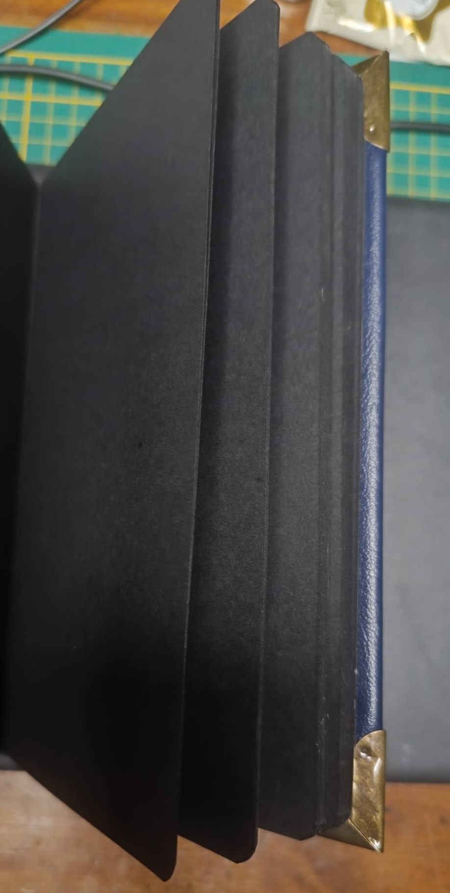 grimoire à pages noires – Image 2