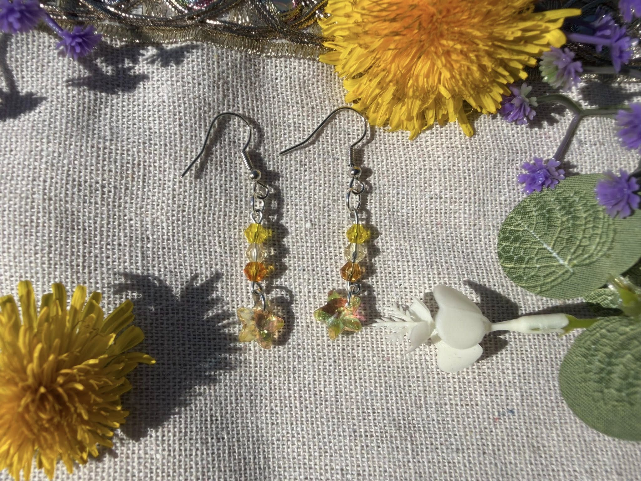 Boucles d'oreilles étoiles d'ostara jaunes