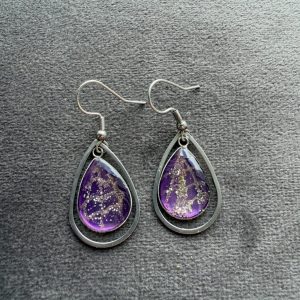 Boucle d'oreilles violettes frissons